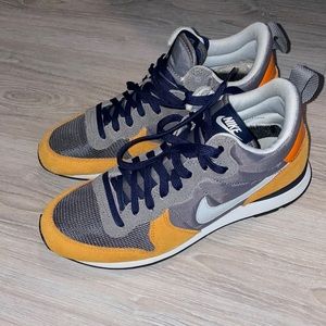 Nike Internationalist Copper